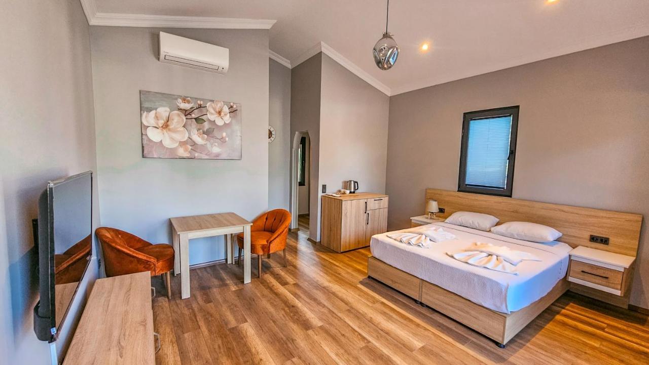 Elasu Hotel *